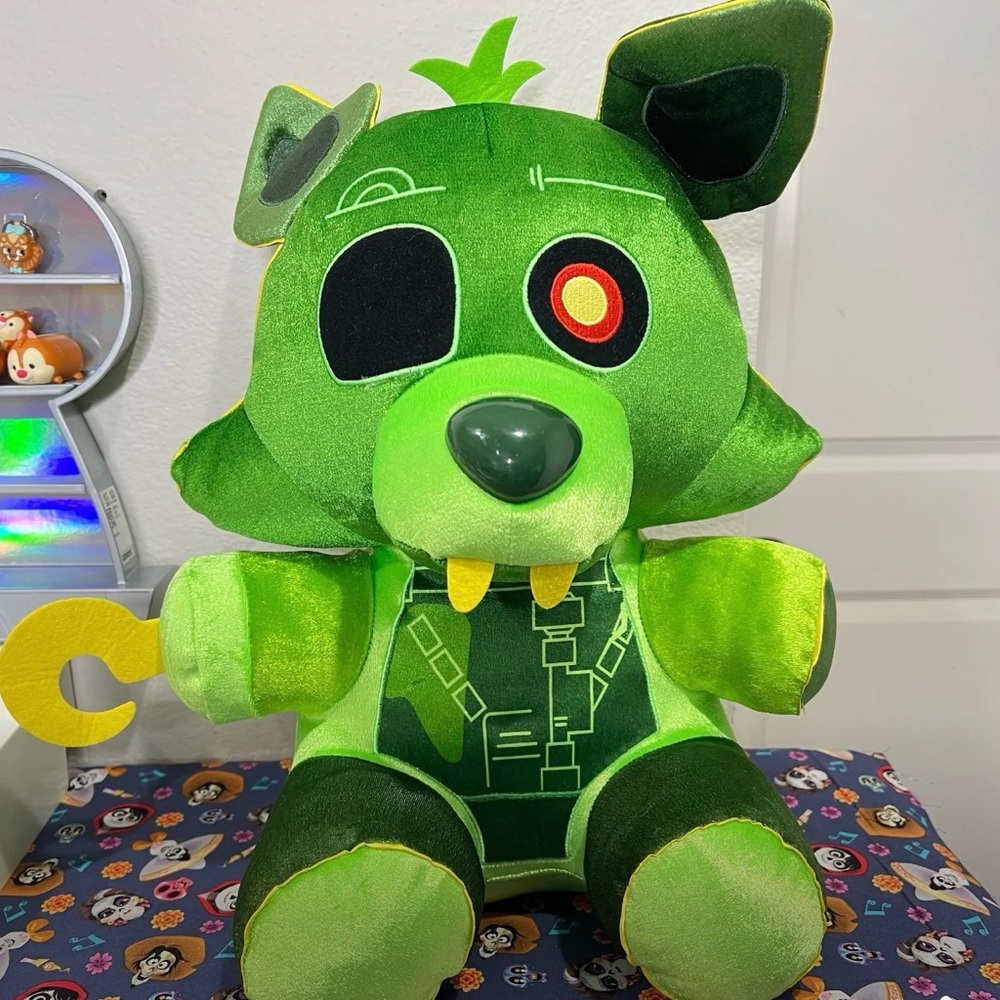 FNAF Five Nights at Freddy's Radioactive Foxy Jumbo
